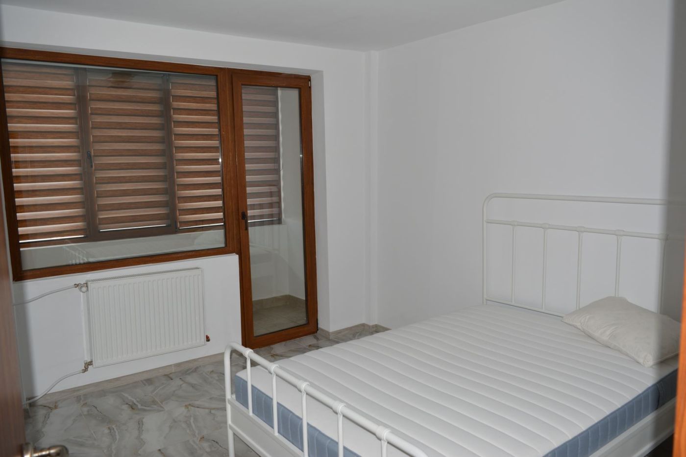Apartament 2 camere, semidecomandat — Zona Gara de Nord