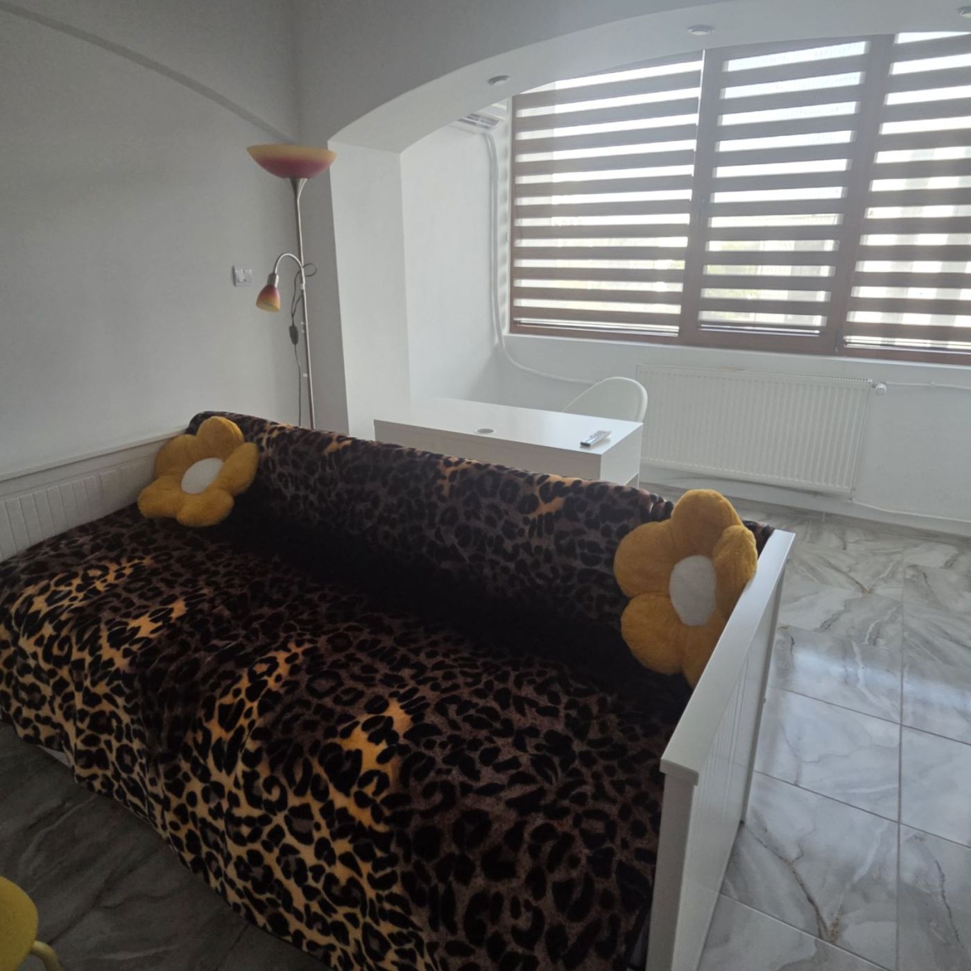 Apartament 2 camere, semidecomandat — Zona Gara de Nord